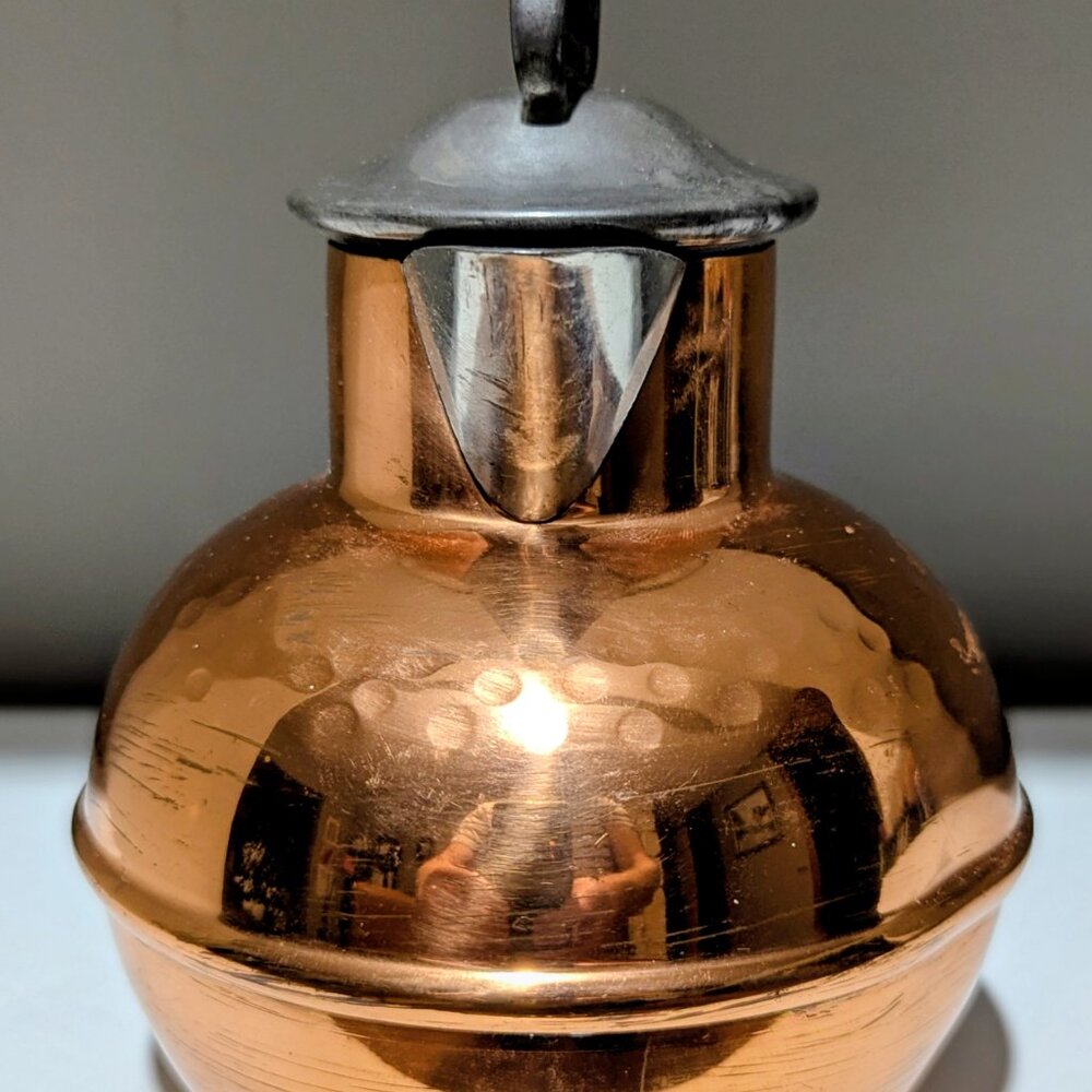 Vintage Flemish Copper & Brass Co. Pitcher , mid century - Picture 4 of 5